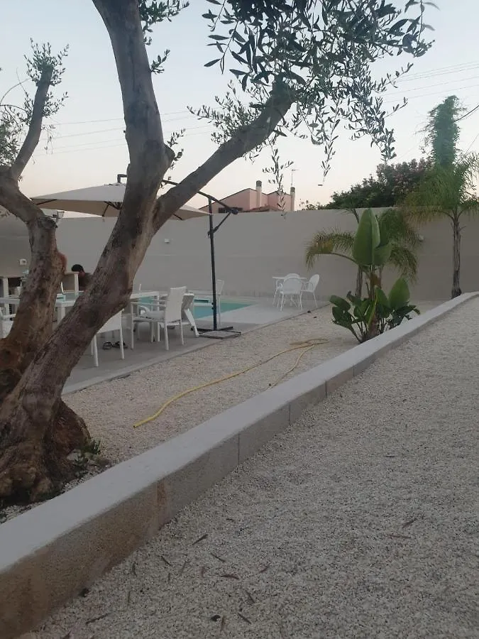 Luxury Bungalow Villaggio Azzurro