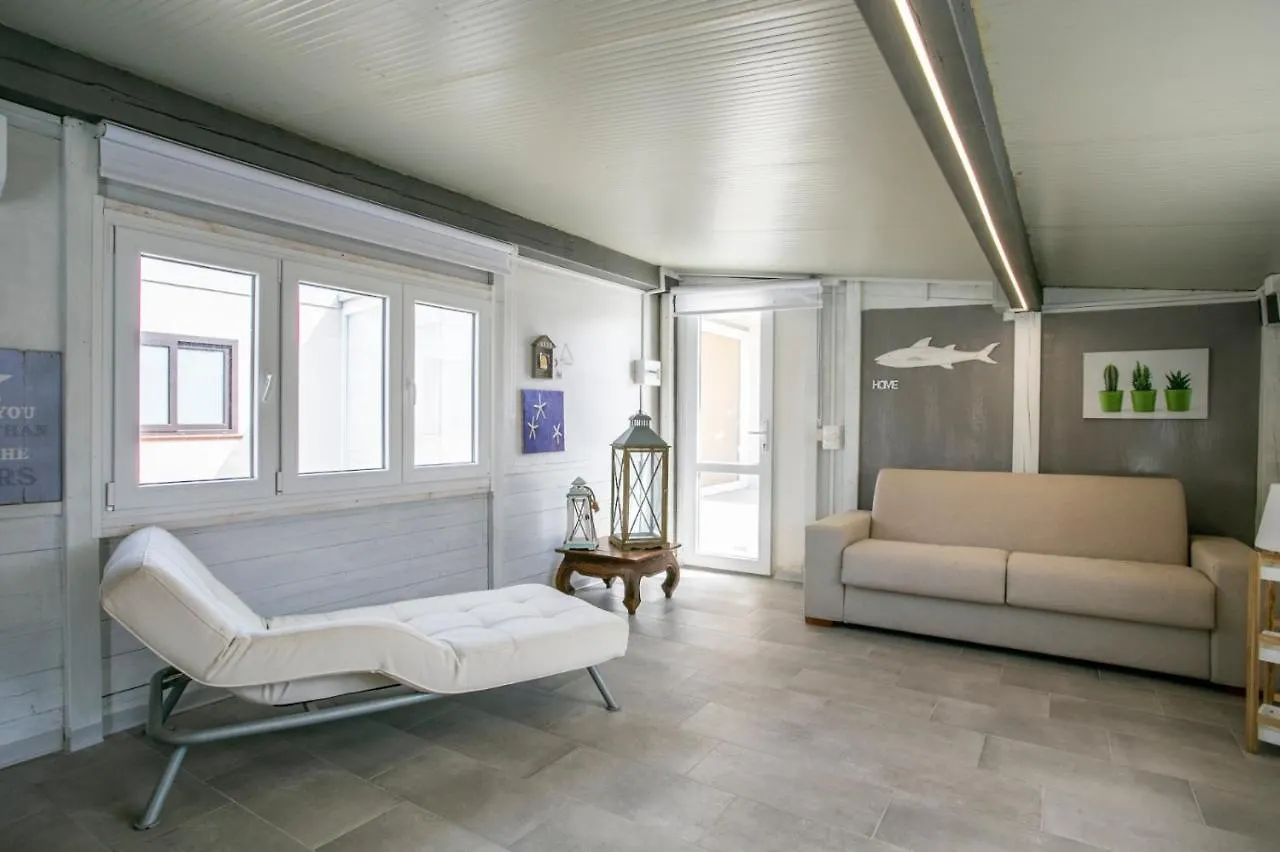 Luxury Bungalow Villaggio Azzurro 0*,
